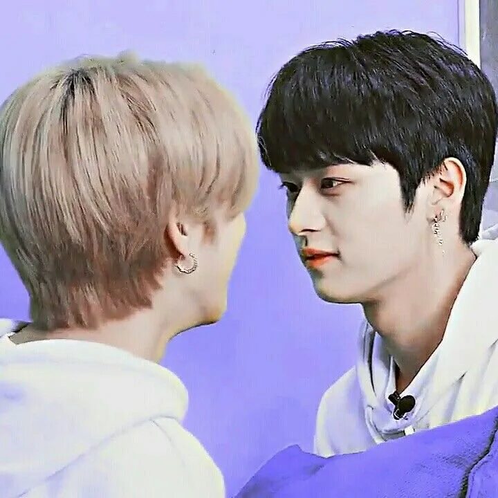 Минсоны скз. Джисон поцелуй. Минсоны. Minsung stray kids. Stray kids ли минхо и хан джисон.