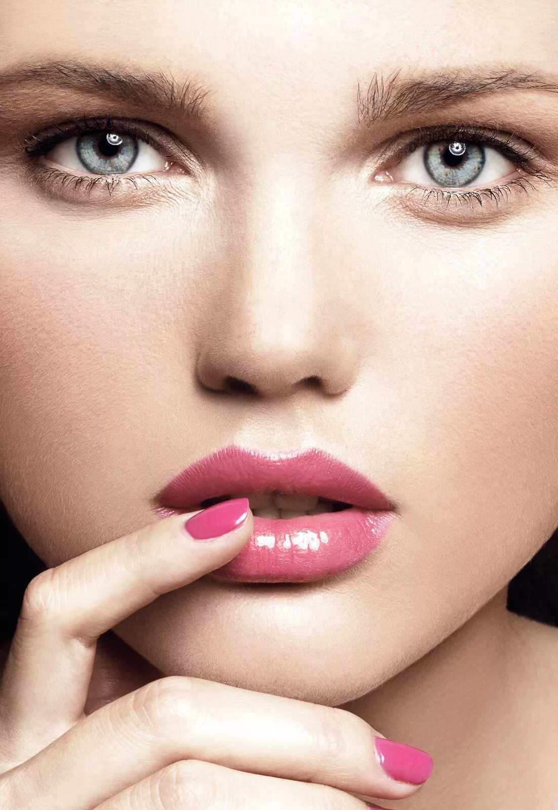 Макияж губ помада. Красивые губы девушек. Красивые пухлые губы. Розовая помада. Макияж с розовыми губами.