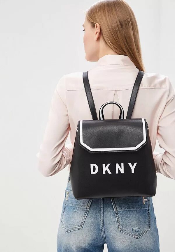 Рюкзак DKNY r82kn478. DKNY 1989 рюкзак. Maxine рюкзак DKNY. Рюкзак DKNY голограмма.