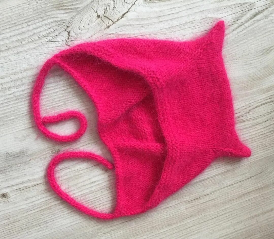 котенок в чепчике. чепчик из ангоры. чепчик женский из ангоры. шапочка kitty cap из ангоры для малыша. шапка из пуха для девочки.