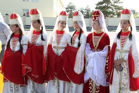 Национальные костюмы в черкесске
