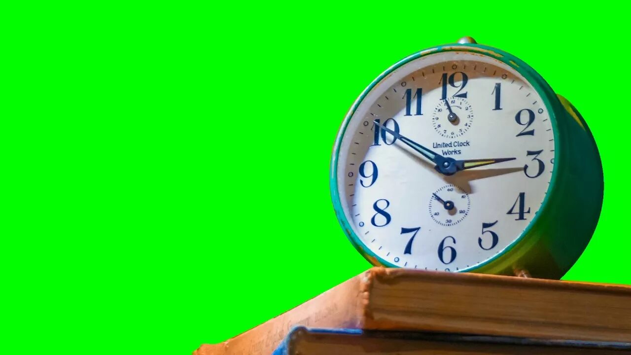Будильник на зеленом фоне. Часы на хромакее. Часы футаж. Часы на зеленом фоне.