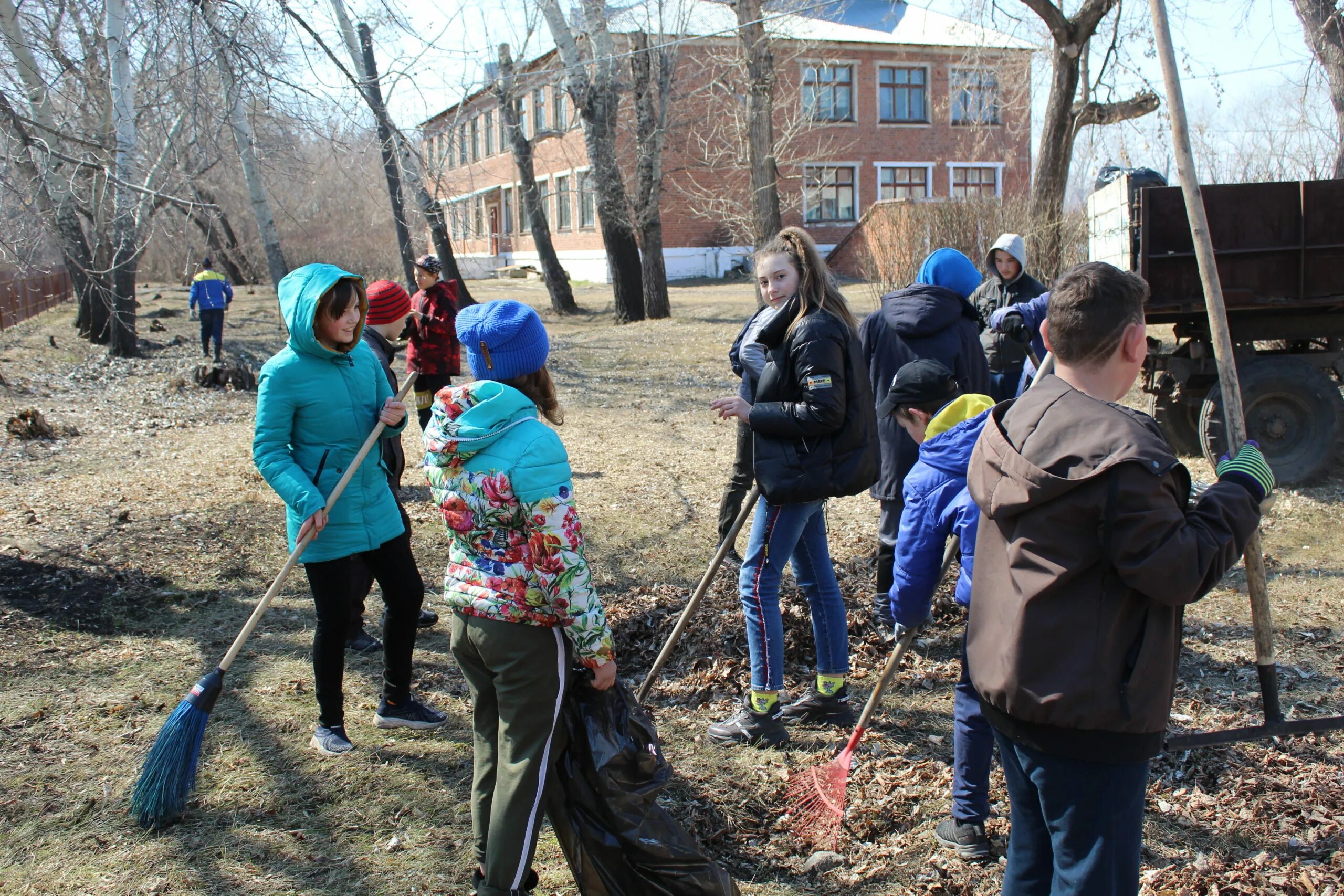 субботник фото картинки. субботник это. субботник картина. субботник. субботник это.
