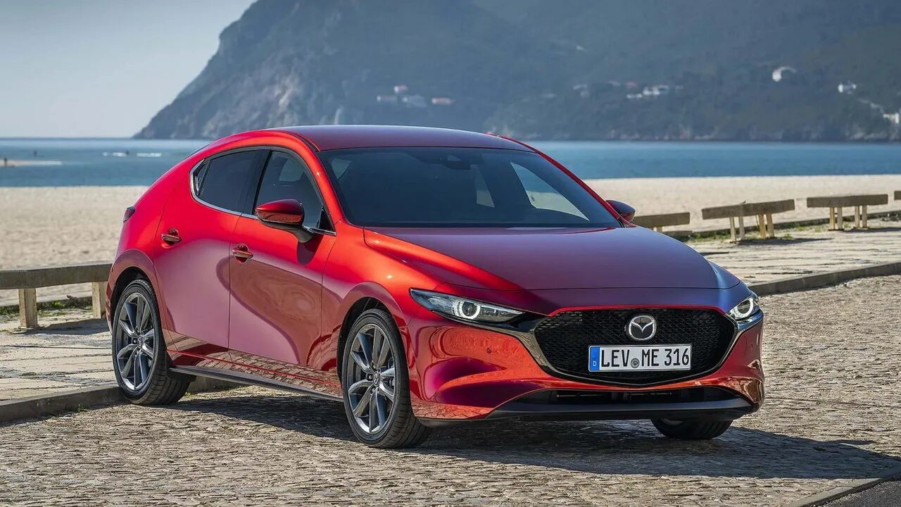 Мазда купить новую в россии. Mazda хэтчбек 2020. Мазда 3 хэтчбек 2020. Mazda 3 2019 хэтчбек. Mazda 3 sedan 2020.