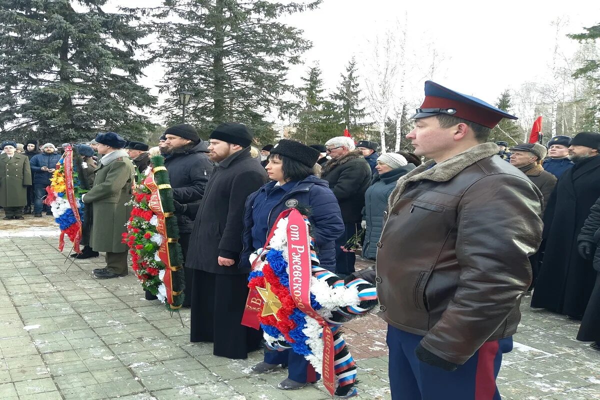 Новости ржева. Митинг посвященный Дню защитника Отечества. Защитнику Родины Ржев. Ржевское соединение ПВО имени Покрышкина.