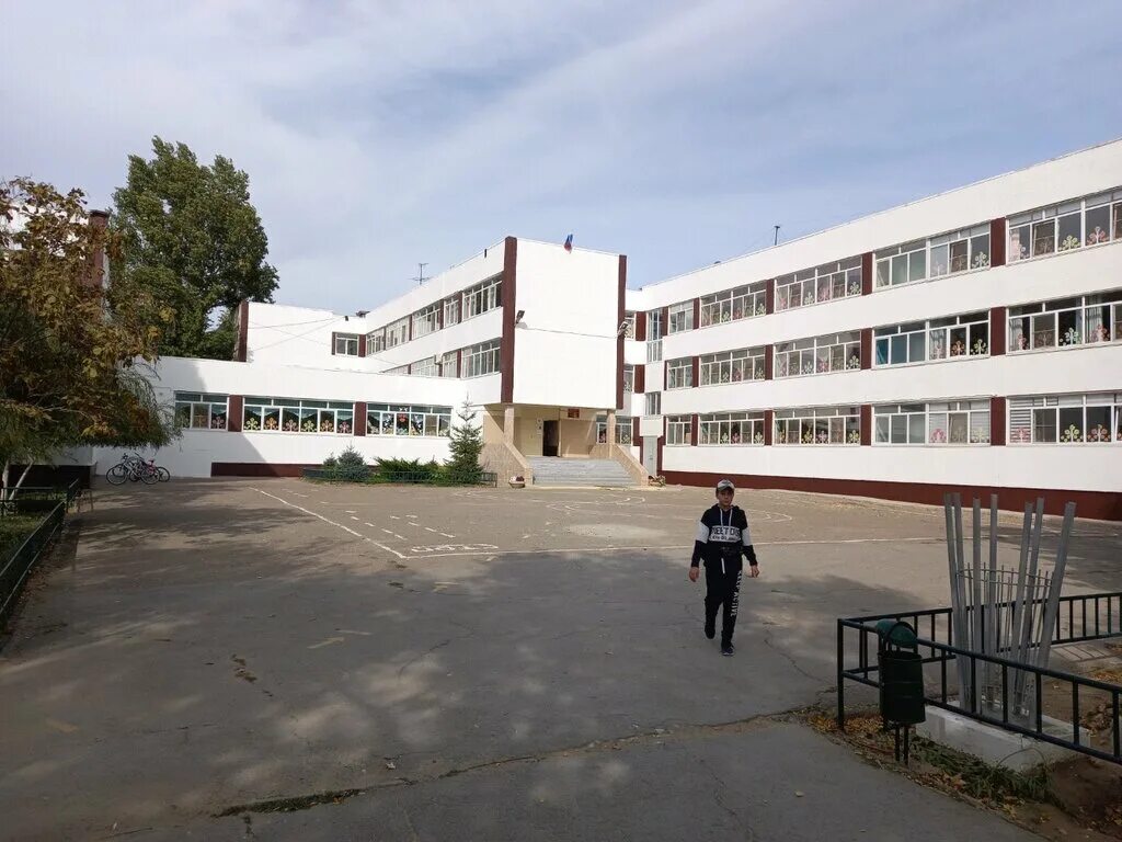 телефоны школ волгограда. 31 школа волгоград красноармейский район. моу сош 92 краснооктябрьского района волгограда. школа номер 44 волгоград. школы краснооктябрьского района волгограда.