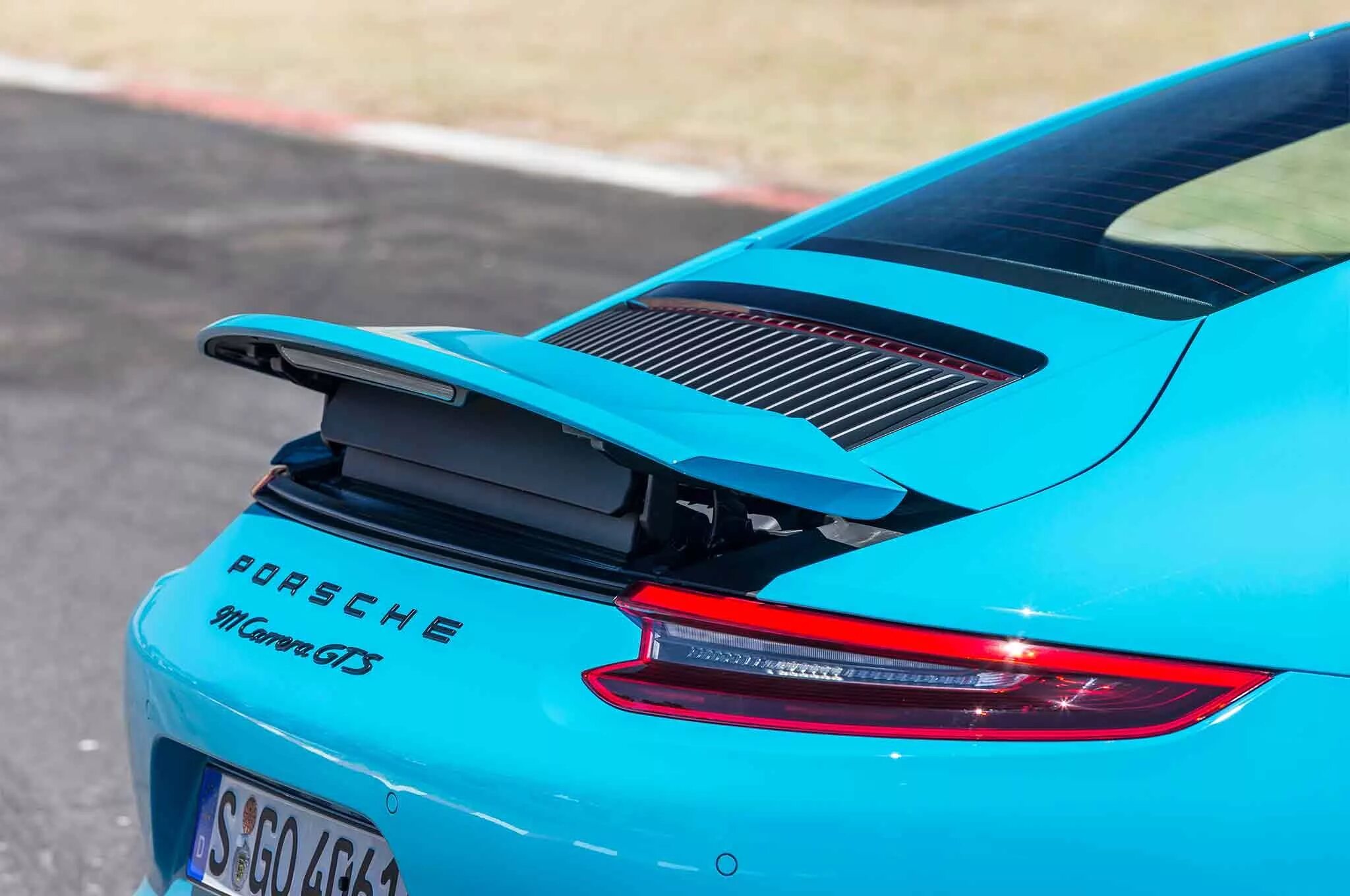 Porsche 911 Carrera GTS. Порше 911 со спойлером. Porsche 911 спойлер. Porsche Carrera Spoiler.