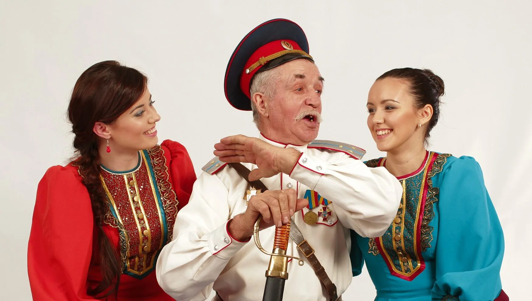 Как казачка крепко. Донская казачка внешность. запорожская казачка. казак и казачка. пожилая казачка.