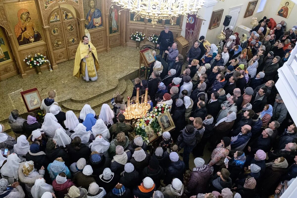 Храм на доблести. Храм иоанна милостивого на доблести. храм иоанна милостивого внутри на доблести. расписание служб в храме иоанна милостивого на доблести в спб. храм иоанна милостивого на улице доблести адрес.