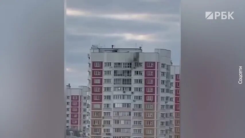 Беспилотник попал в жилой дом. Многоэтажка. Многоэтажки Москвы. Жилой дом. Фото многоэтажки.