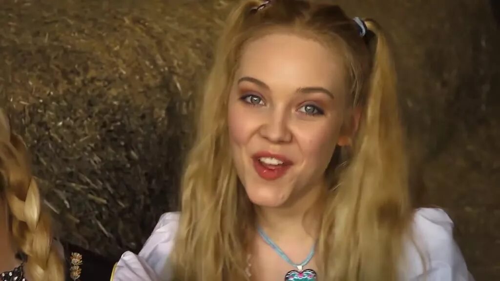 немки поют видео. три немки поют про животных. Heidis kuken группа. Heidis kuken солистки. клара из группы heidis küken.