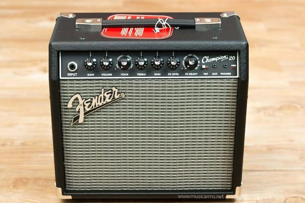Комбоусилитель fender champion 300. Fender super champ комбик. Комбик фендер axg-30. Fender комбоусилитель 100 watt. Комбик fender с саморегулирующимися ручками и процессором.