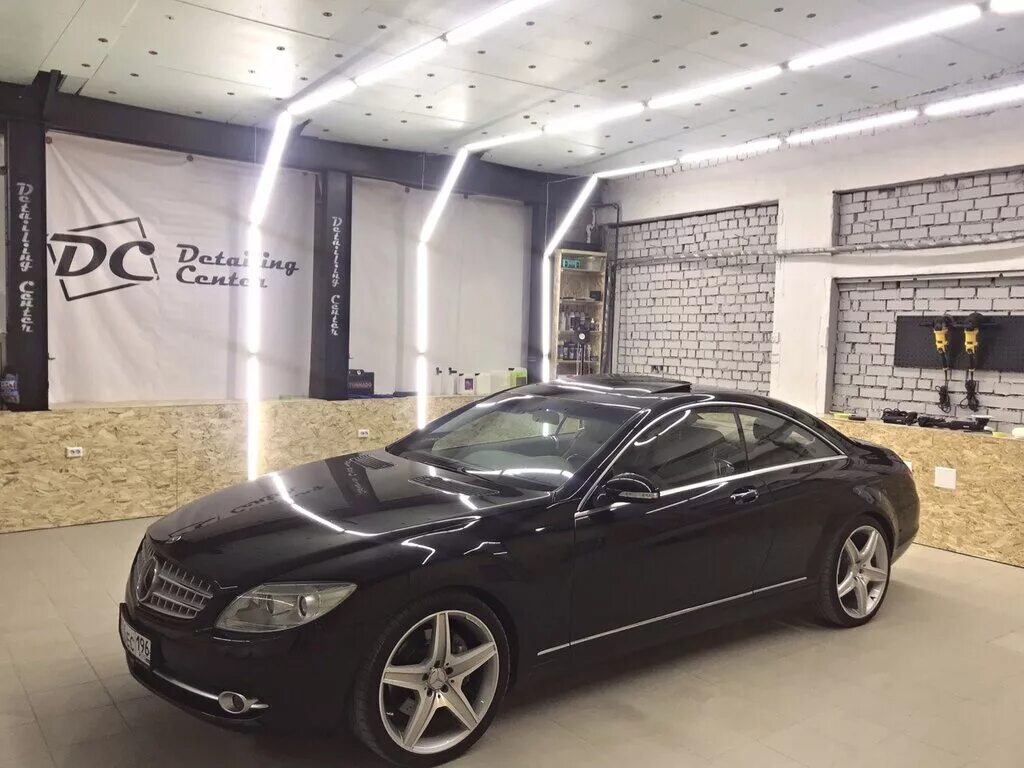 Гараж для детейлинга. Detailing house kz. Комната для детейлинга. Detailing house внутри. Детейлинг центр.