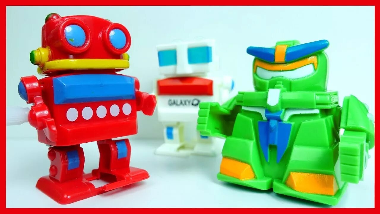 Kinder robot. Киндер роботы. Киндеры роботы. Робот из киндеров. Киндаер сюрприз Тоботы.