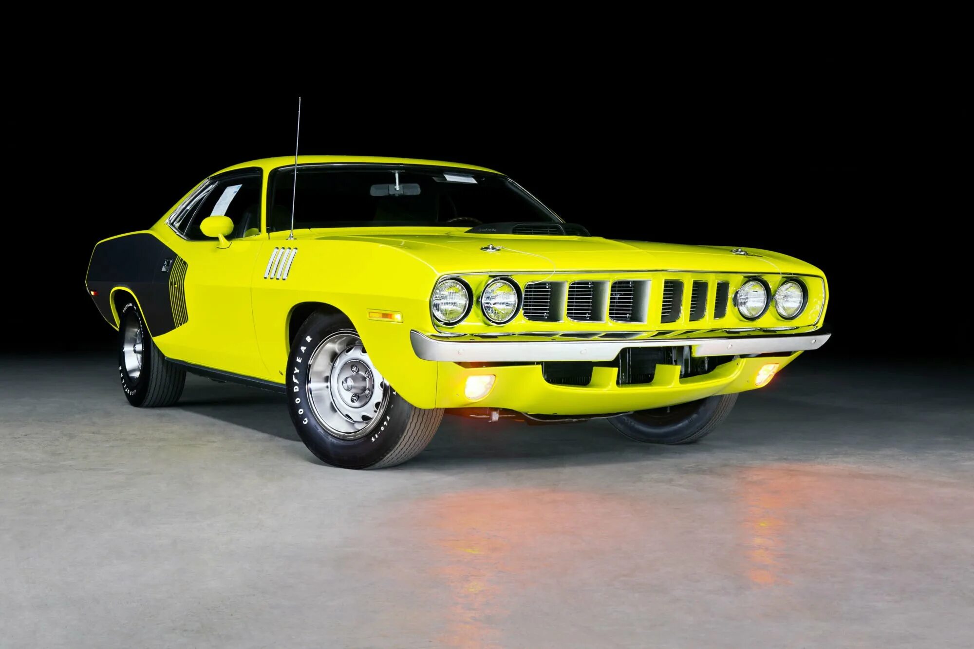 Plymouth Hemi CUDA 1971. Plymouth Hemi CUDA. Plymouth 80s. Plymouth Hemi 'CUDA (1971) салон.