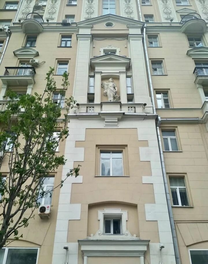 1, москва. Садовая-каретная ул. , 8, стр. Садовая-каретная улица дом 4-6 строение 1. Садовая каретная метро.