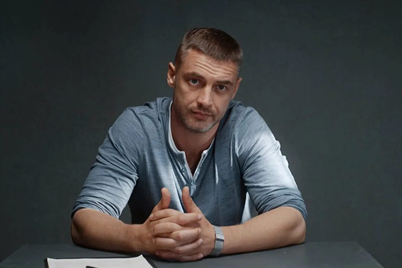 батырев фильмография главные роли. антон батырев. антон батырев фото. актёр антон батырев. батырев фильмография главные роли.