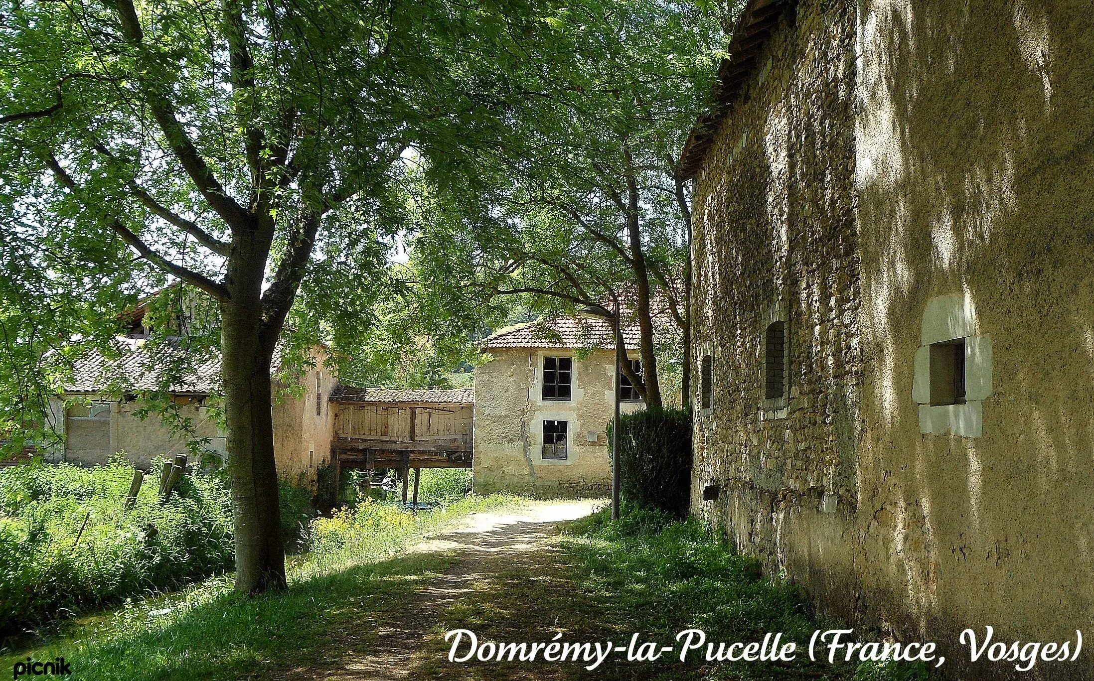 Домреми франция. Дом жанны д арк в домреми. Дом жанны д'арк в домреми. Домреми таганрог. Домреми.