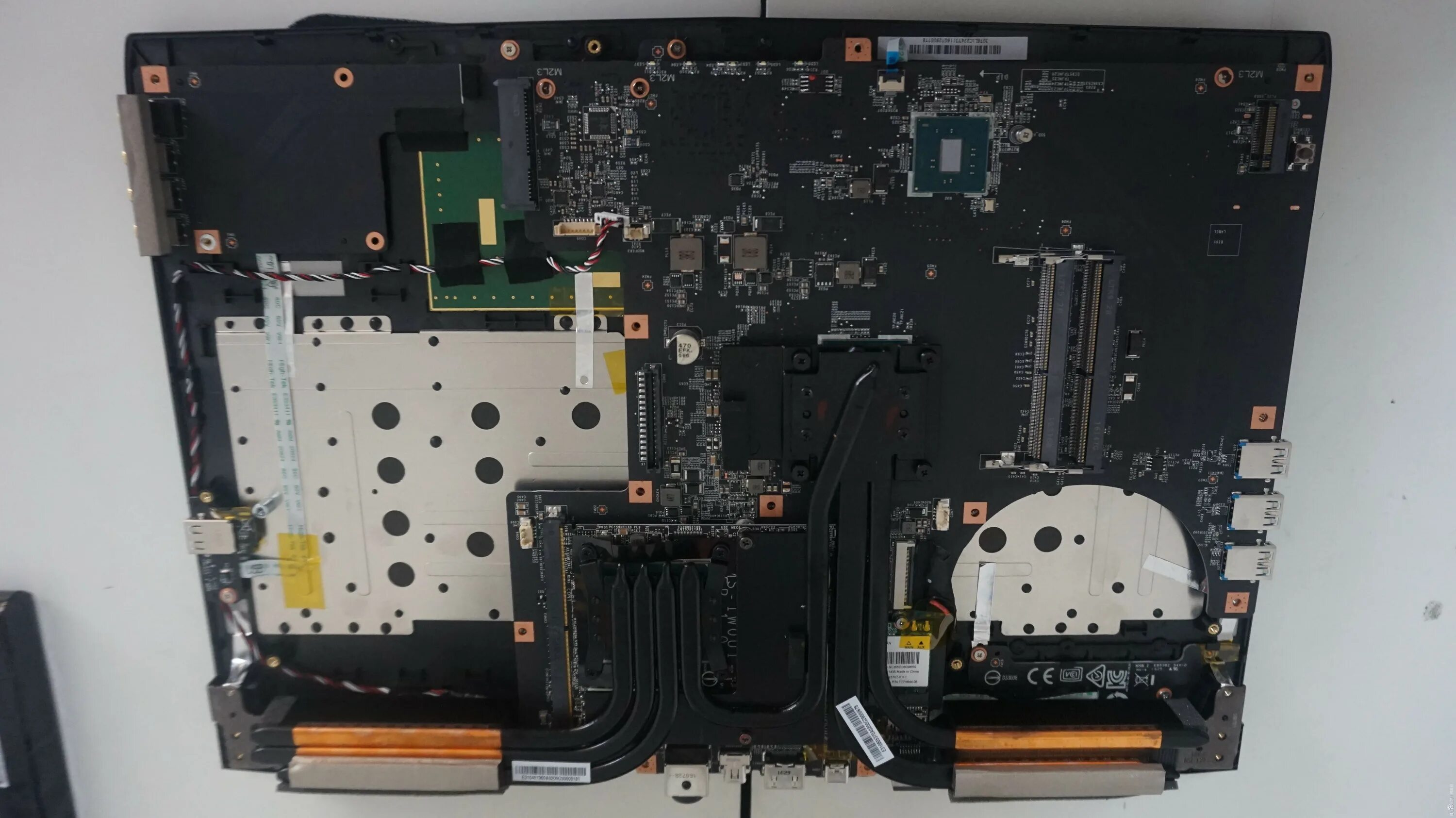 Msi hdd. Msi gt62. msi gt62vr разъем питание. msi gt780dx motherboard. msi ge62m vr mainboard.