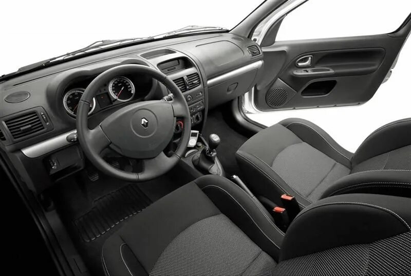 Рено клио салон фото Renault выпустит спортивную Clio S Автомобильный портал Руль.бай только инте