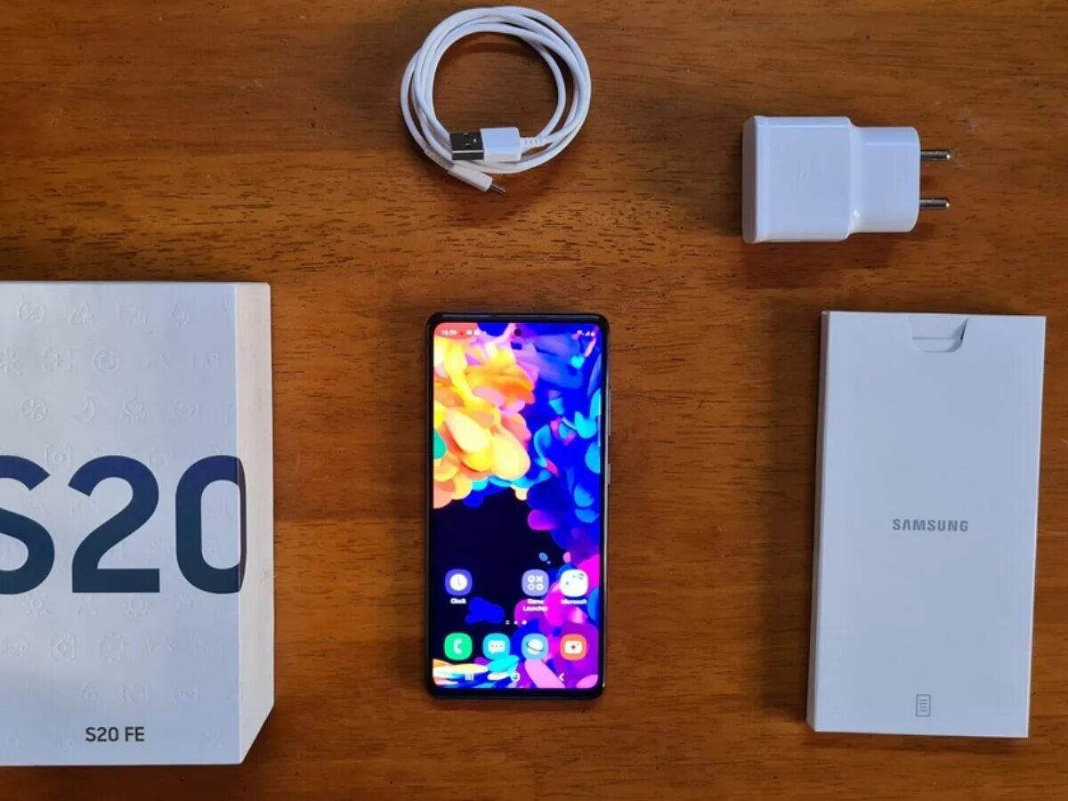 S20 fe 4pda. Samsung s20 fe. samsung galaxy s20 fe 128gb белый. samsung galaxy s20 fe 6/128gb. samsung s20 fe комплектация.