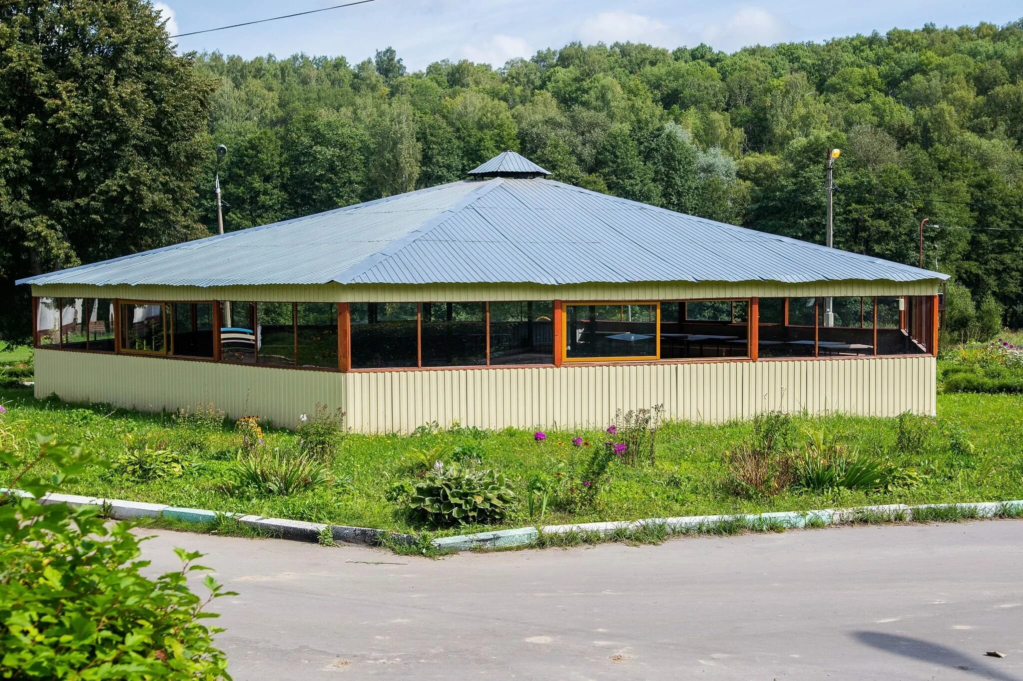 Ооо подмосковное. Лагерь вуаля тайм в Подмосковье. Лагерь вуаля Коломна. Солнечный Олимп Коломна лагерь. Малое Уварово лагерь тайм.