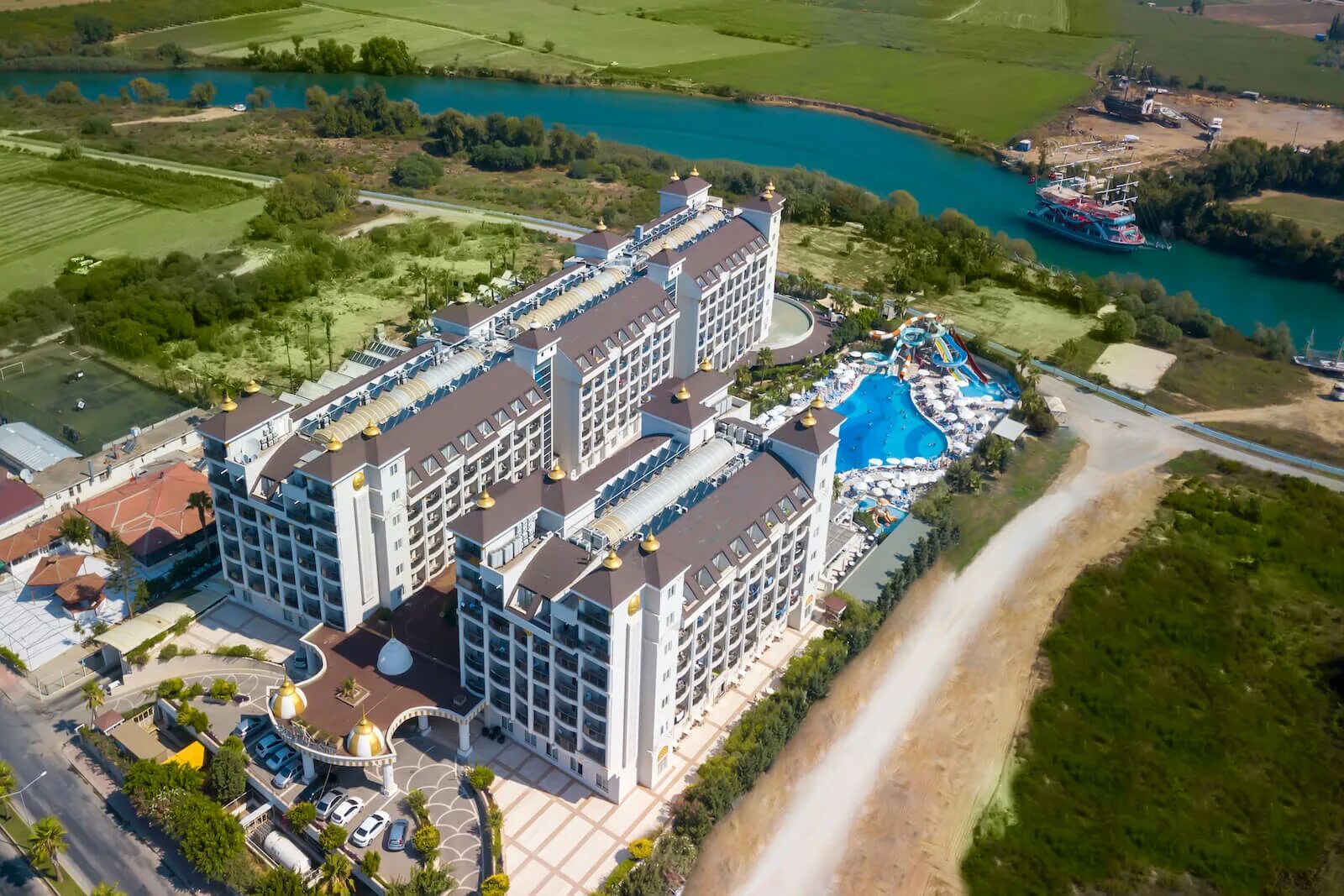 Lago 5 турция. Lake River Side Hotel Spa 5 Турция Сиде. Отель Lake River Side Hotel Spa 5. Lake & River Side Hotel & Spa Сиде. Отель в Турции Lake River Side Hotel Spa 5.