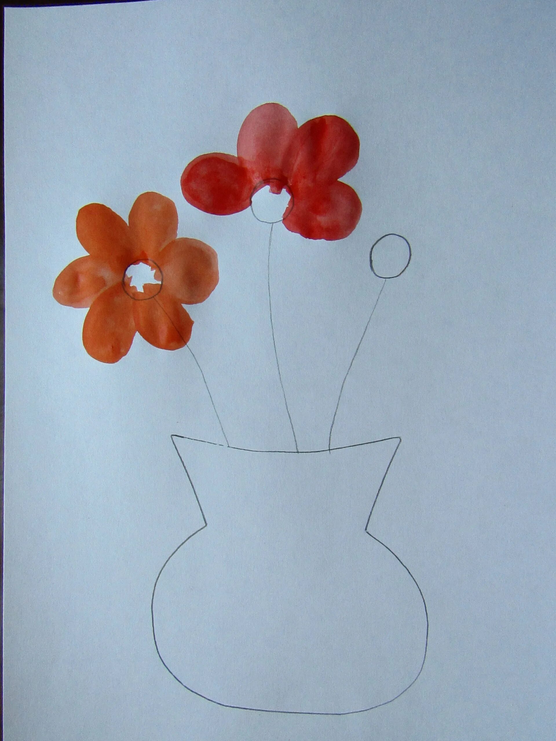 Цветы в вазе рисование в подготовительной группе. Рисование ваза с цветами в подготовительной группе. Аппликация цветы в вазе. Аппликация ваза с цветами. Ваза с цветами рисование в подготовительной группе