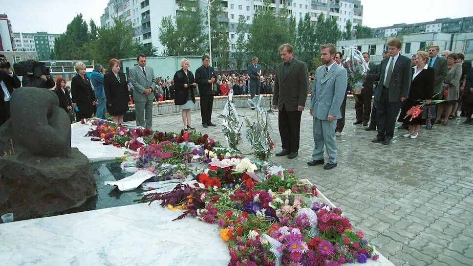 Списки опознанных погибших при теракте. Волгодонск мемориал теракт. Террористический акт в Волгодонске. Взрывы жилых домов в России в сентябре 1999 года. Волгодонск сквер памяти.