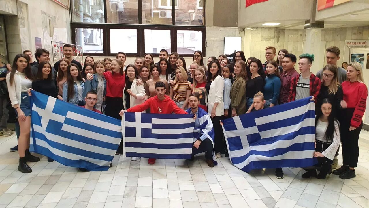 Тео теодоридис. Греки рост. Греки рост. Ростовские греки. Греческая школа в москве для греков.