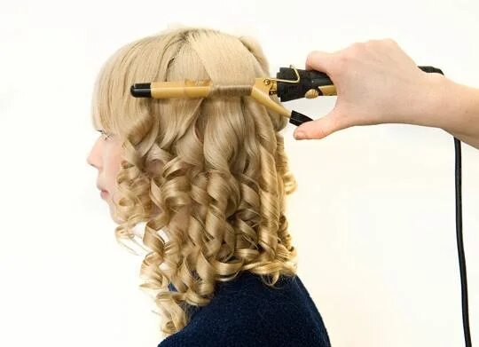 Накрутить волосы на спиральные бигуди. Бигуди спиральки на короткие волосы. Как накрутить спираль. Бигуди magic leverage голливудская волна. Бигуди пружинки-спиральки.