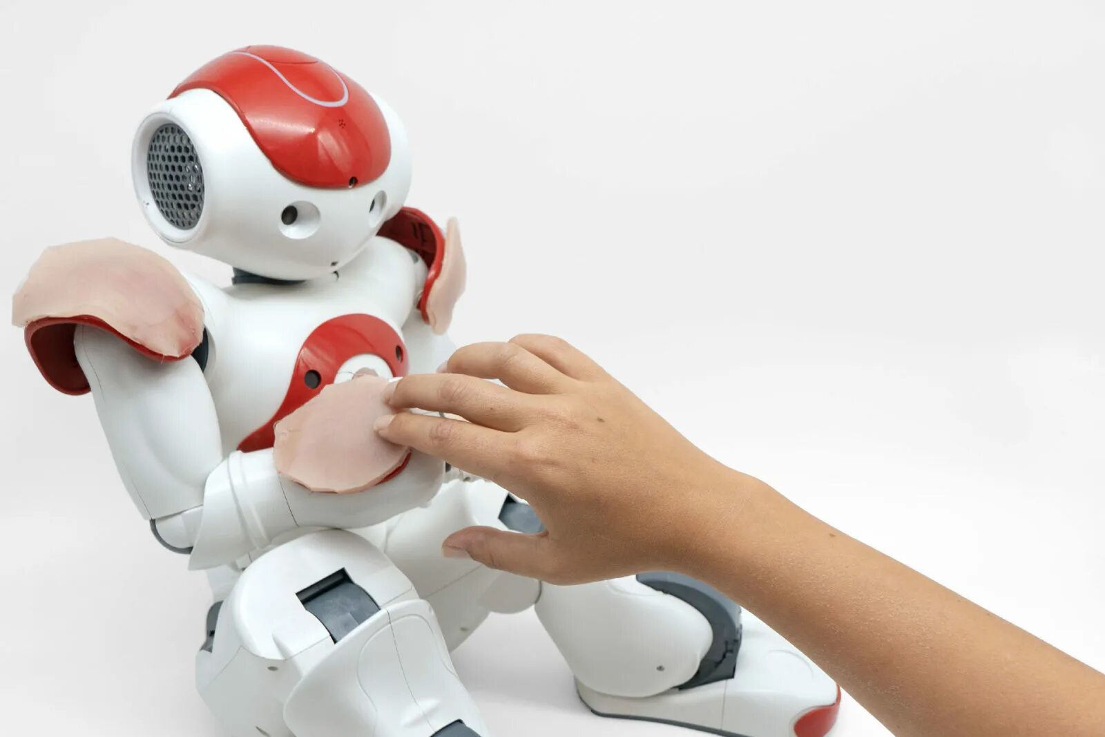 Робот Yogo. Кожа робота. Искусственная кожа для роботов. Синтетическая кожа для роботов. Robot skin