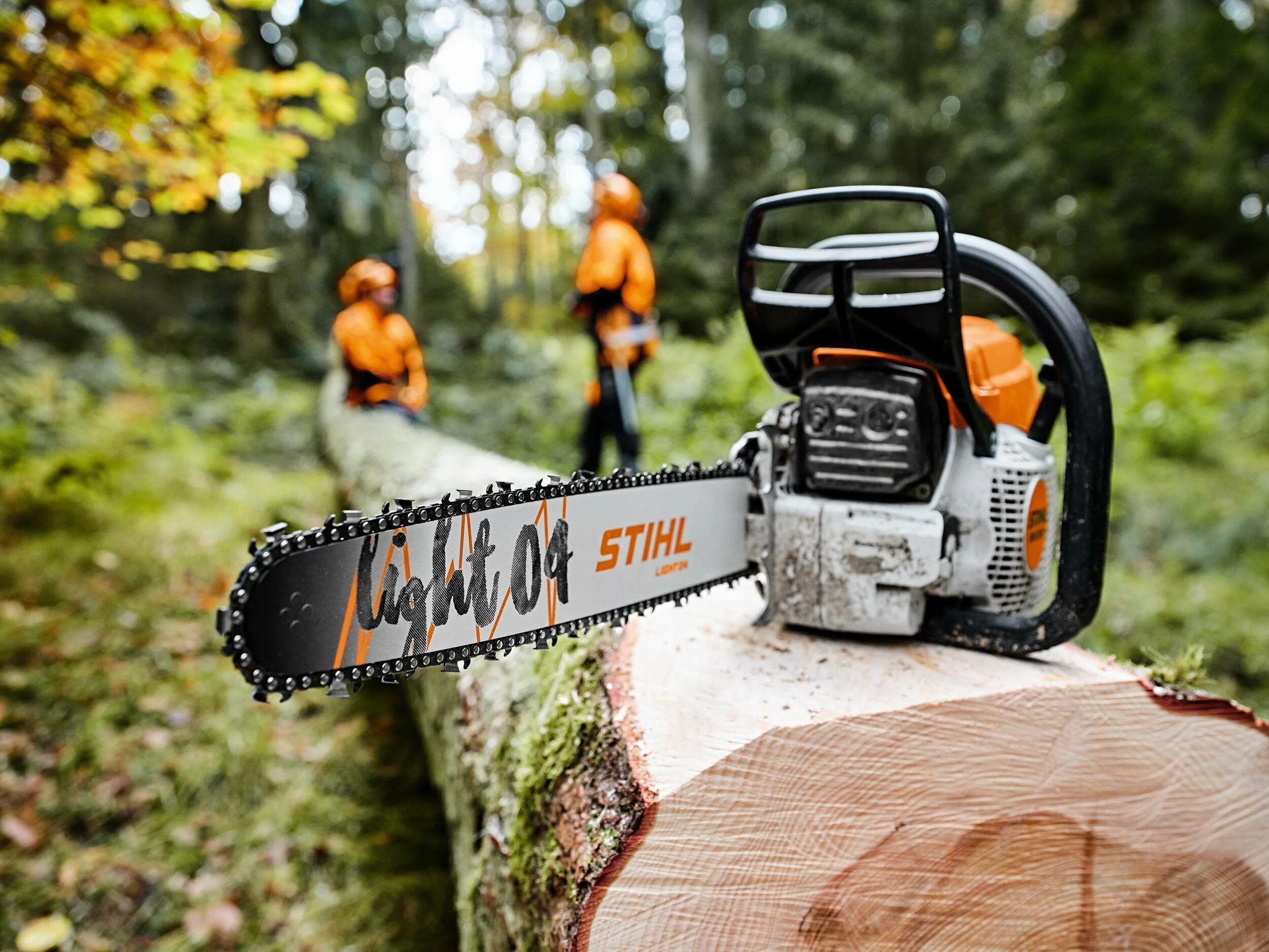 Штиль вакансии. Бензопила штиль и Хускварна. Stihl ms560. Stihl MS 201. Shtil бензопила.