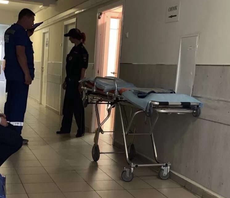 Доставлена в больницу