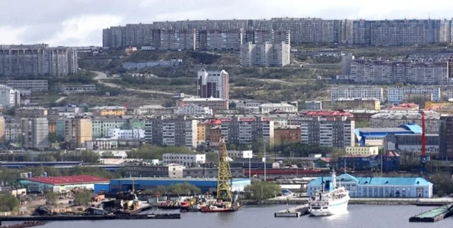 Hh в мурманске. Кольская флотилия полярный. Связист в работе логотип. Hh в мурманске. Ан 51.
