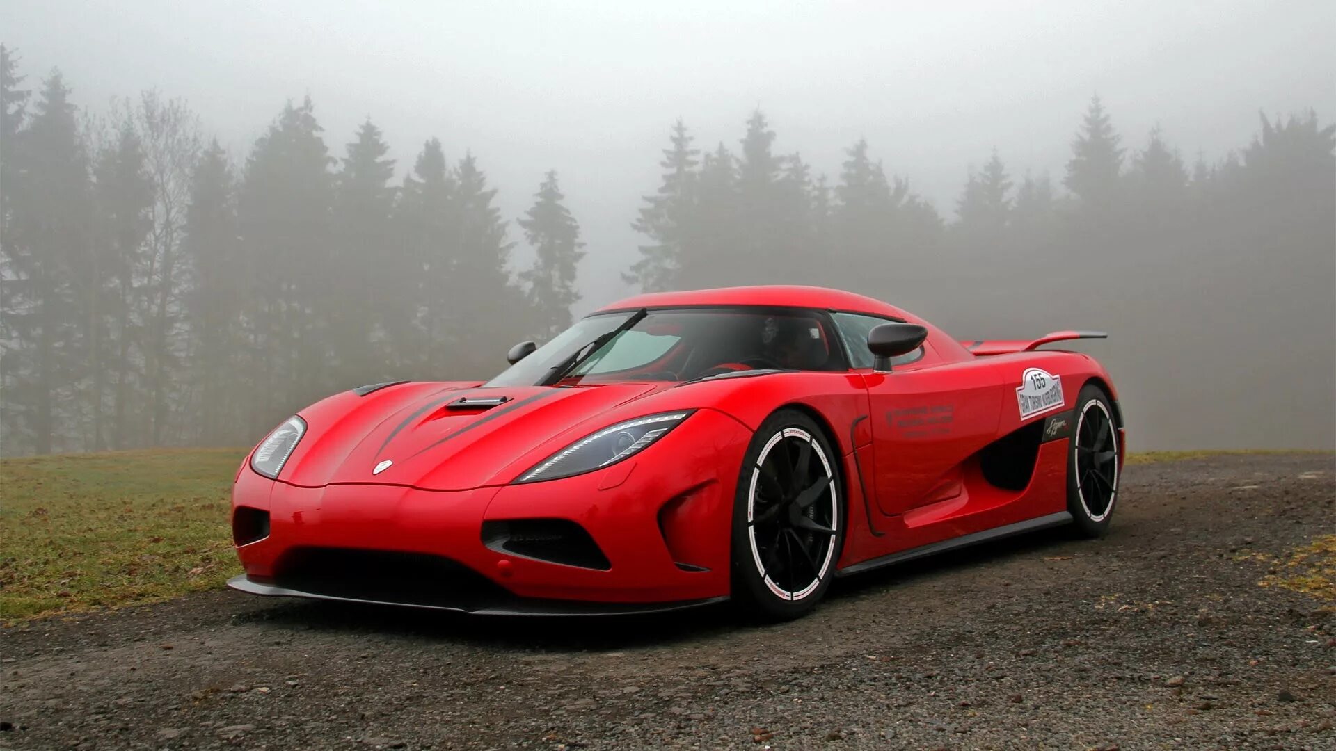 Поставь 1700. Кенигсегг АГЕРА. Koenigsegg Agera r. Суперкар Koenigsegg Agera. Машина Koenigsegg Agera r.