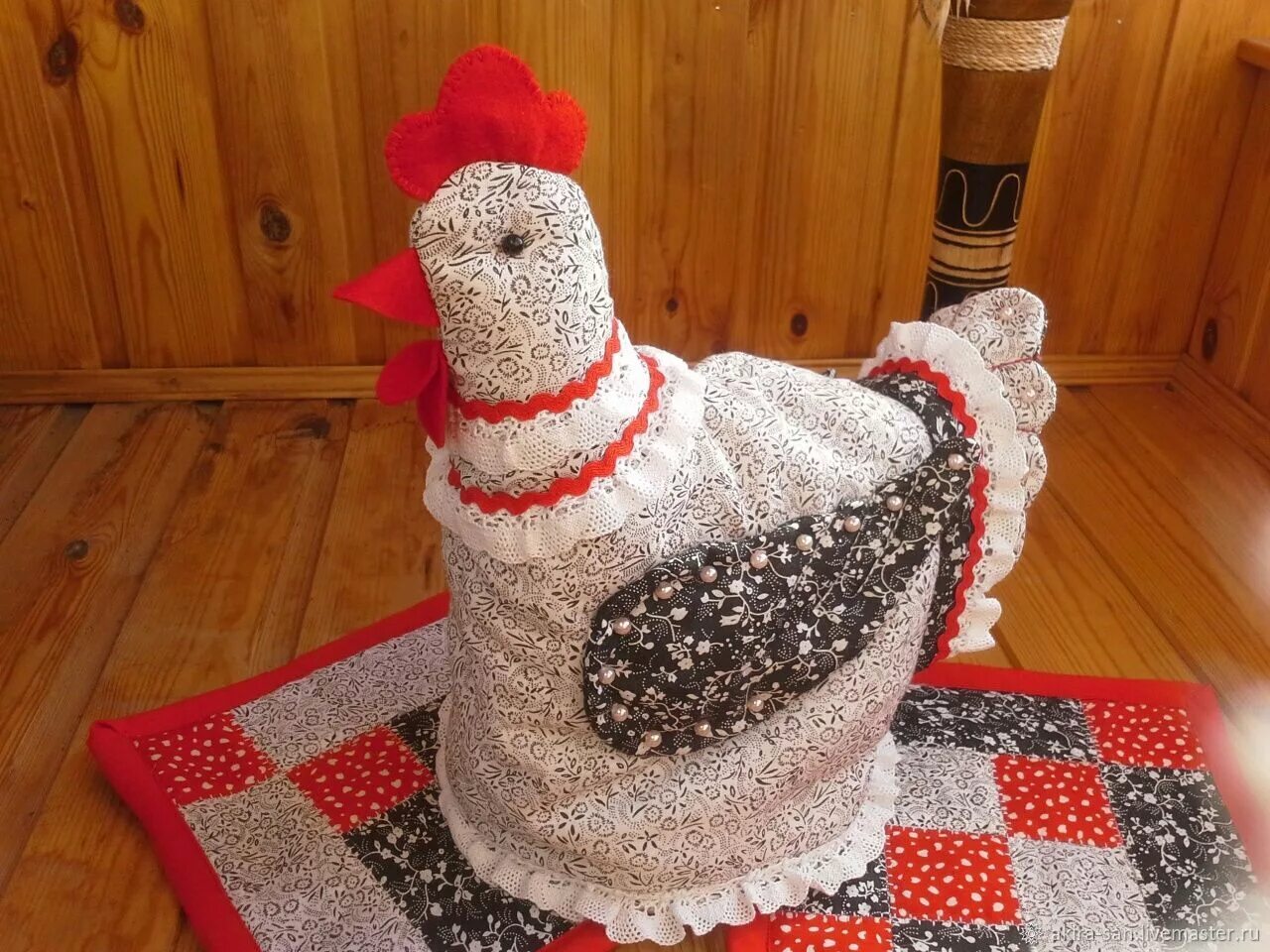 Прихватка на чайник. Грелка на чайник курица. Пошив курицы на чайник. Чехол на заварочный чайник. Пошив курицы на чайник.