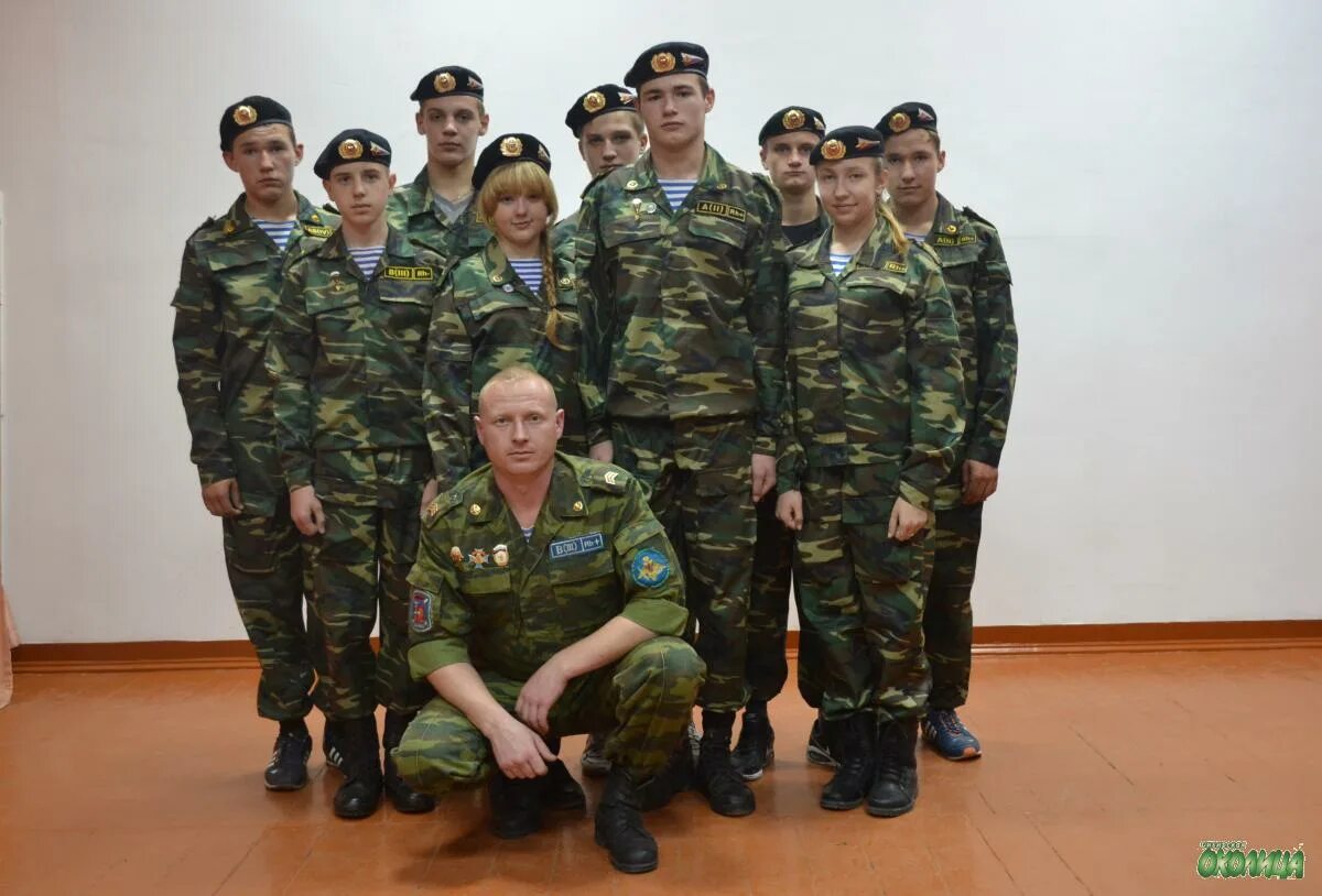 Околица татарск последний. Военно патриотический клуб Сокол Татарск. Сибирская Околица Татарск последний выпуск. ВПК Сокол. Сокол военно патриотический клуб улица Закриевского.