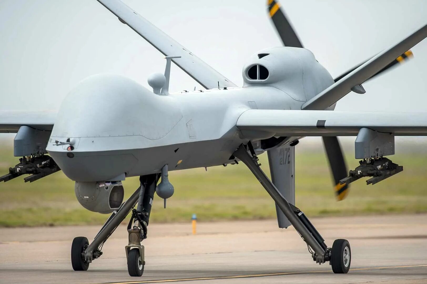 Пилотник. Mq 9 reaper беспилотник. бпла mq-9. беспилотник рипер mq-9а. рипер бпла mq9.