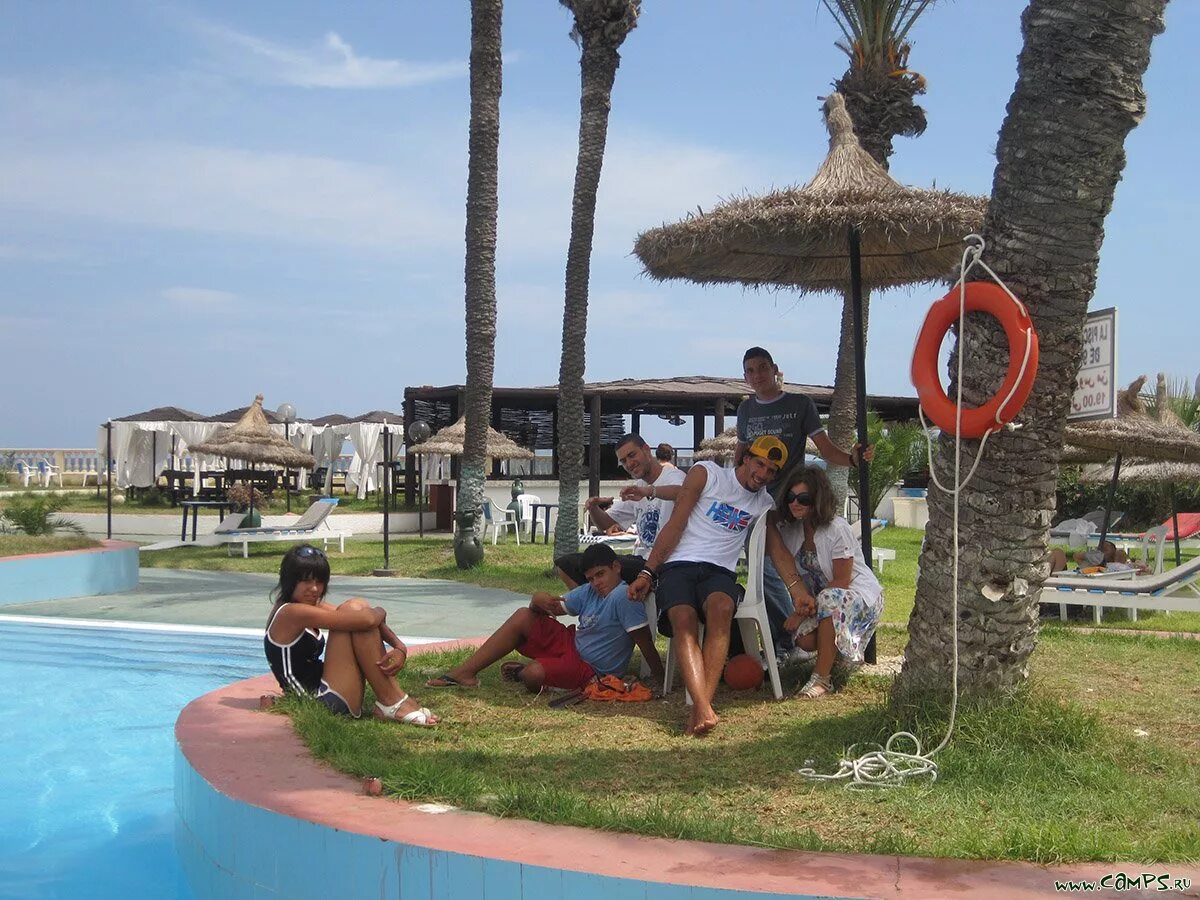 Club camp. Хью клаб лагерь Тунис. Тунис дети. Тунисские дети. Тунис с детьми отзывы.