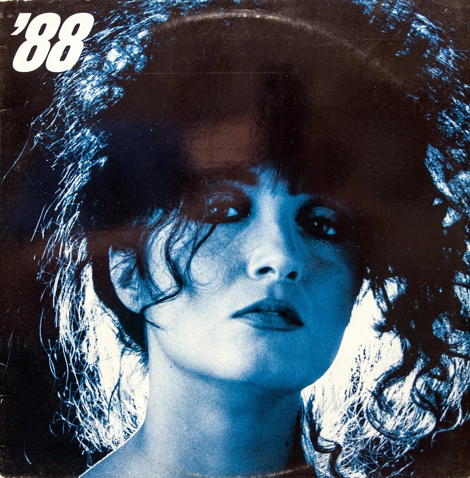 Полностью альбомы. Харизма альбом бьёмся за небо. Петлюра весь альбом. Пикник говорит и показывает обложка альбома. Полностью альбомы.