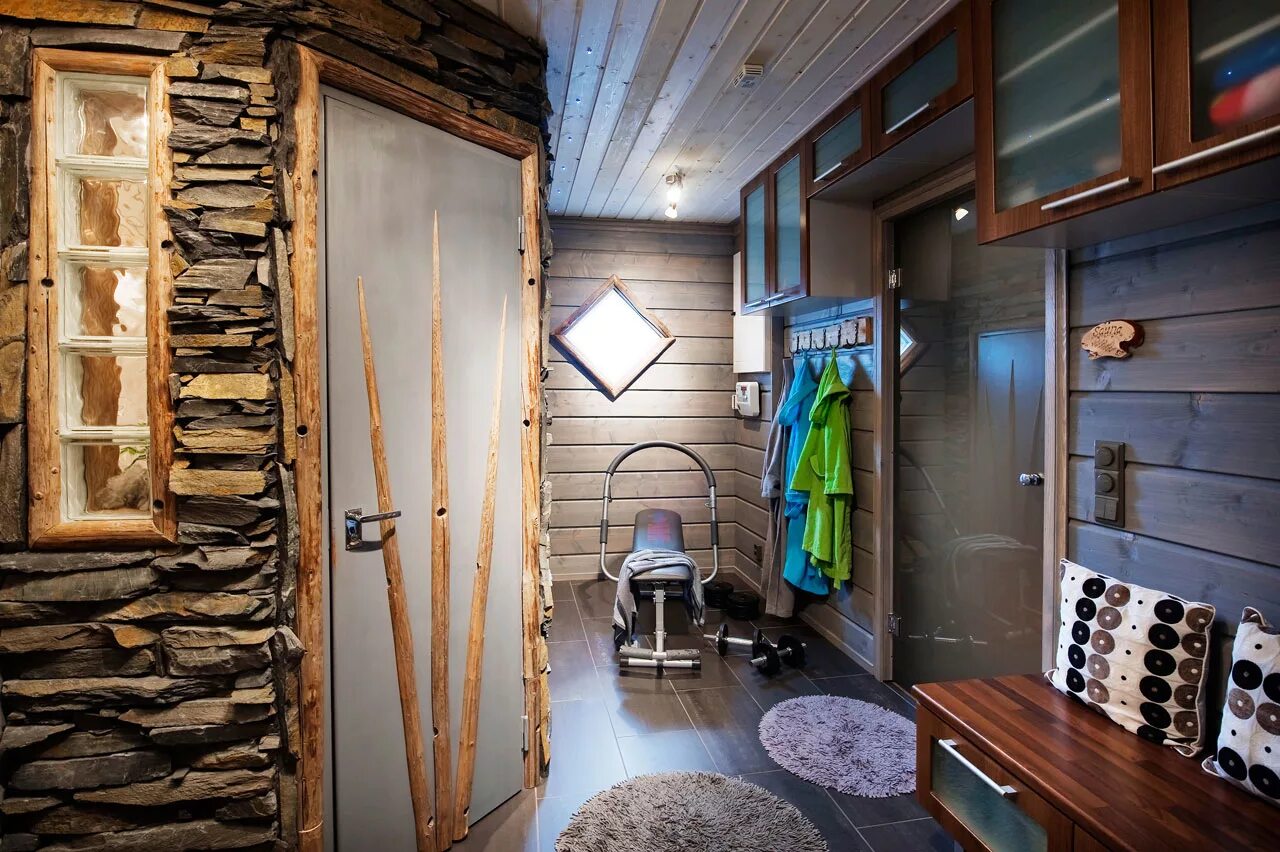 Отделка предбанника в бане. Интерьер бани. Интерьер бани. Русский стиль в интерьере. Интерьер предбанника в бане.