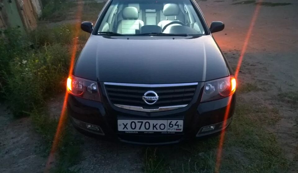 Поворотник альмера классик. Nissan Almera Classic поворотники. Ниссан Альмера Классик в10. Альмера Классик 2006 Габаритные огни. Габариты в поворотники Ниссан Альмера Классик.