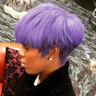 Короткие фиолетовые волосы