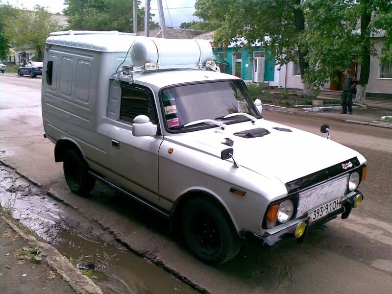 Москвич шиньон. Москвич иж 2715. иж 2715 шиньон. москвич иж 2715 белый. иж каблук 2715.