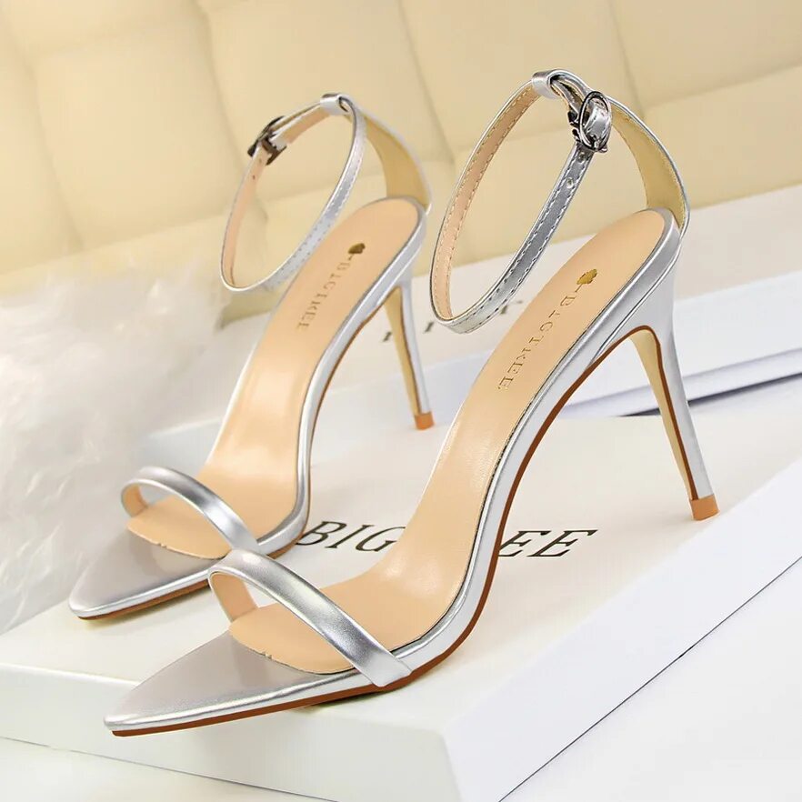 босоножки на каблуке с ремешком. босоножки с тонкими ремешками. босоножки с тонкими ремешками. босоножки зара бейсик. босоножки на тонком каблуке с ремешком.