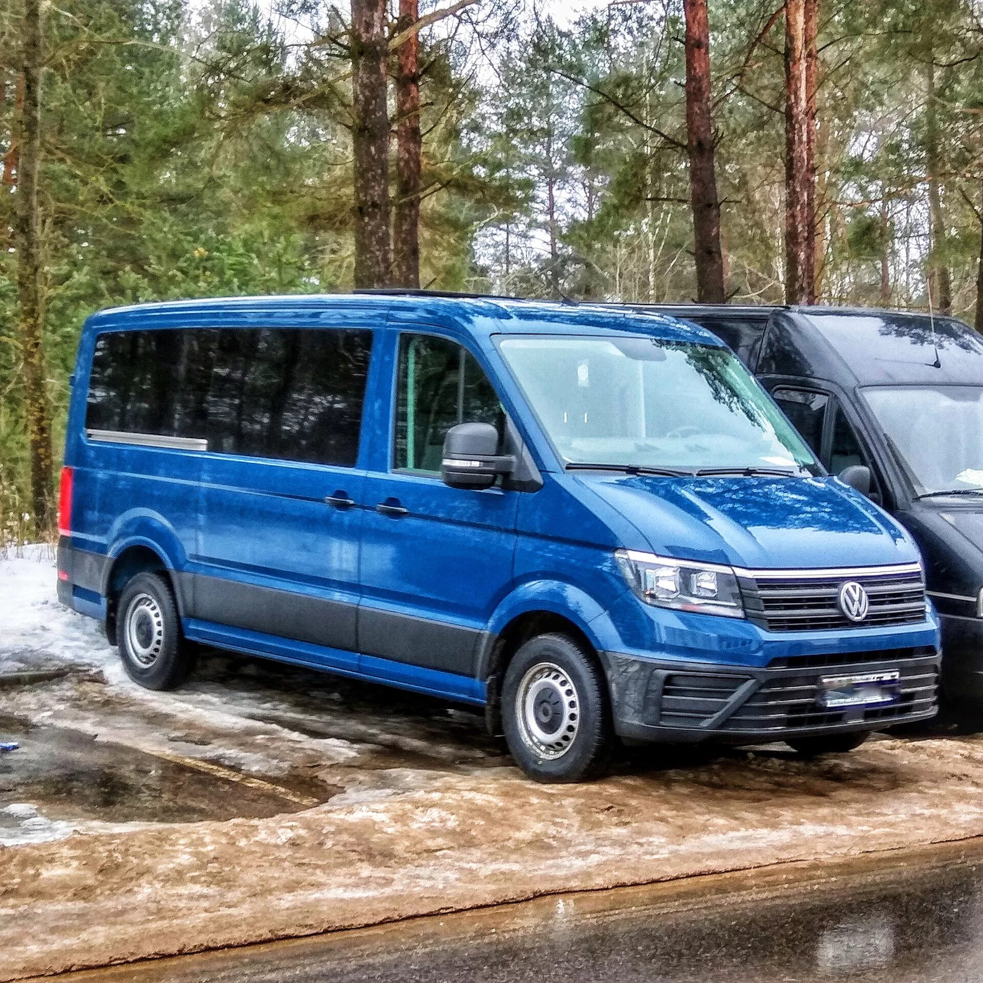 Микроавтобусы купить в спб и лен. Фольксваген Крафтер 8+1. Микроавтобус Volkswagen Crafter. Volkswagen Crafter 7 местный. Volkswagen Crafter 8 местный.