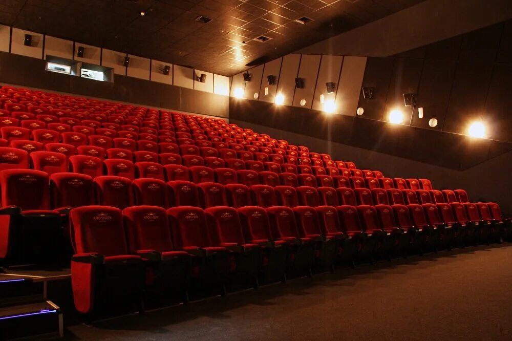 харьков кинотеатр довженко фото. харьков кинотеатр довженко фото. кинотеатр на киевской. зал 4дх в синема парк. кинотеатр познань харьков.