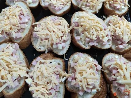 Багет запеченный с чесноком и сыром