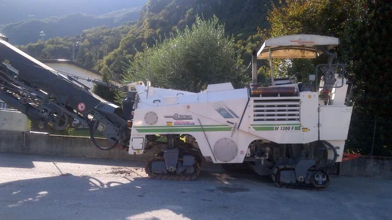 Фреза 1300. Дорожная фреза bomag bm 1300/30. Фреза 1300. Дорожная фреза wirtgen sf 1000c xarakteristika. Фреза wirtgen w210.